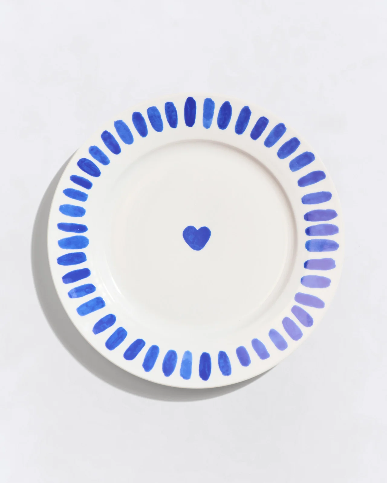 L'assiette Coeur bleu en porcelaine - 26 cm